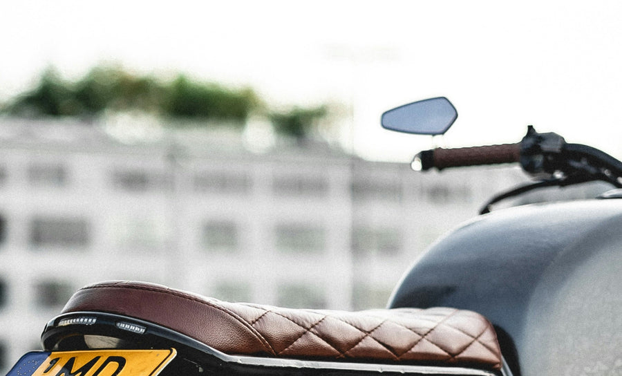 Rengjør og vedlikehold motorsykkelskinn riktig: slik holder utstyret ditt seg sterkt, trygt og vakkert lenge