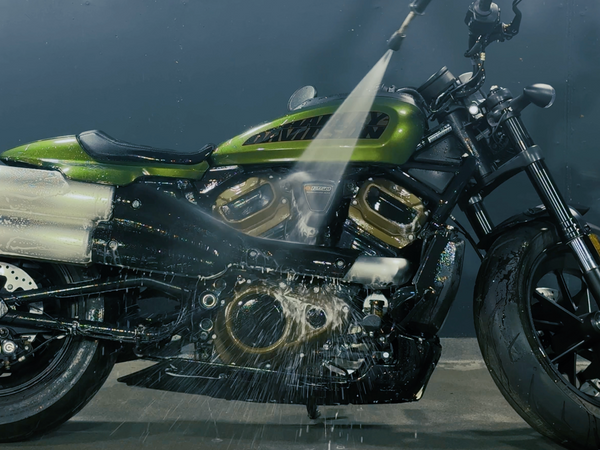 Motorrad Reinigung